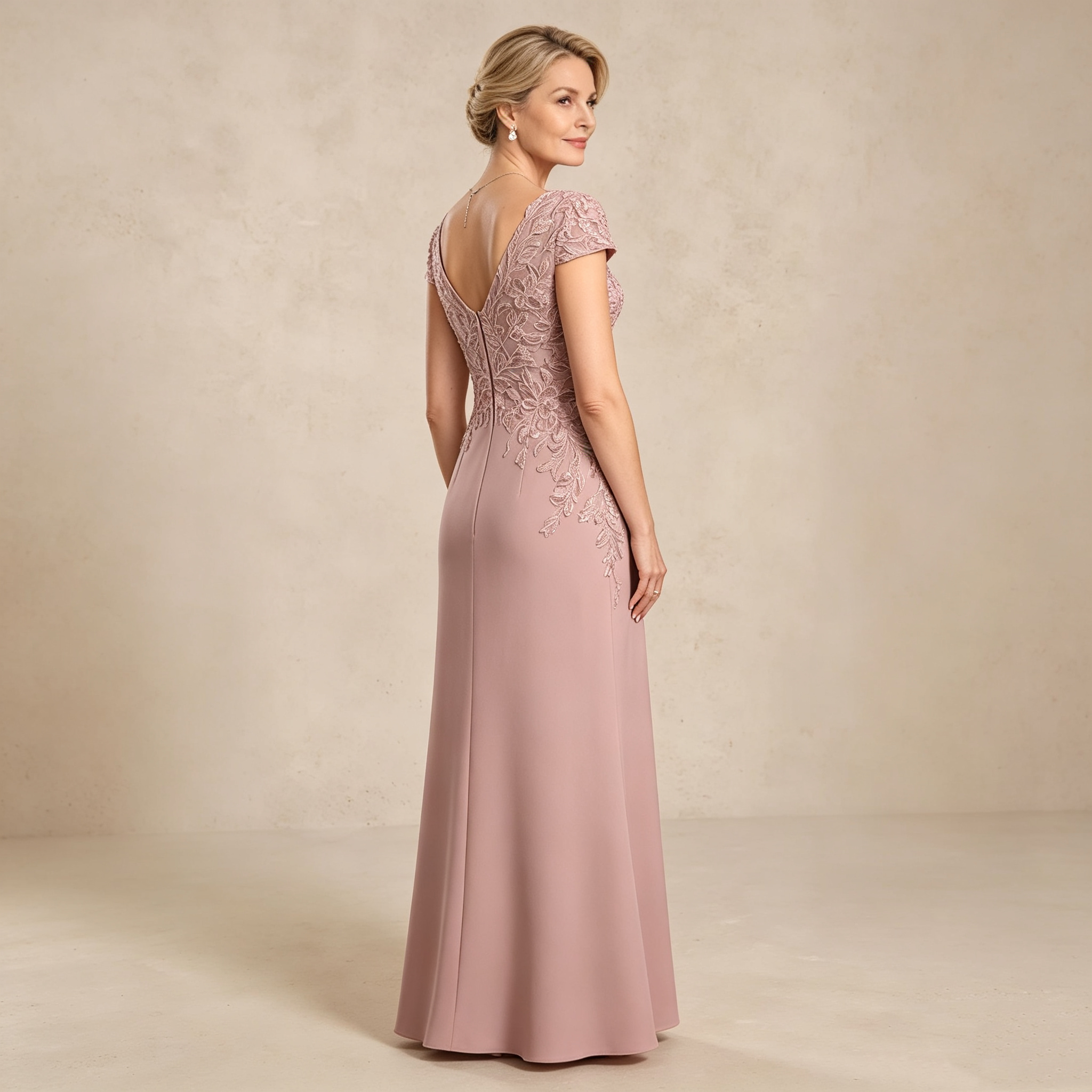 V-Ausschnitt Altrosa Spitzenkleid mit kurzen Ärmeln und asymmetrischer Drapierung für festliche Anlässe