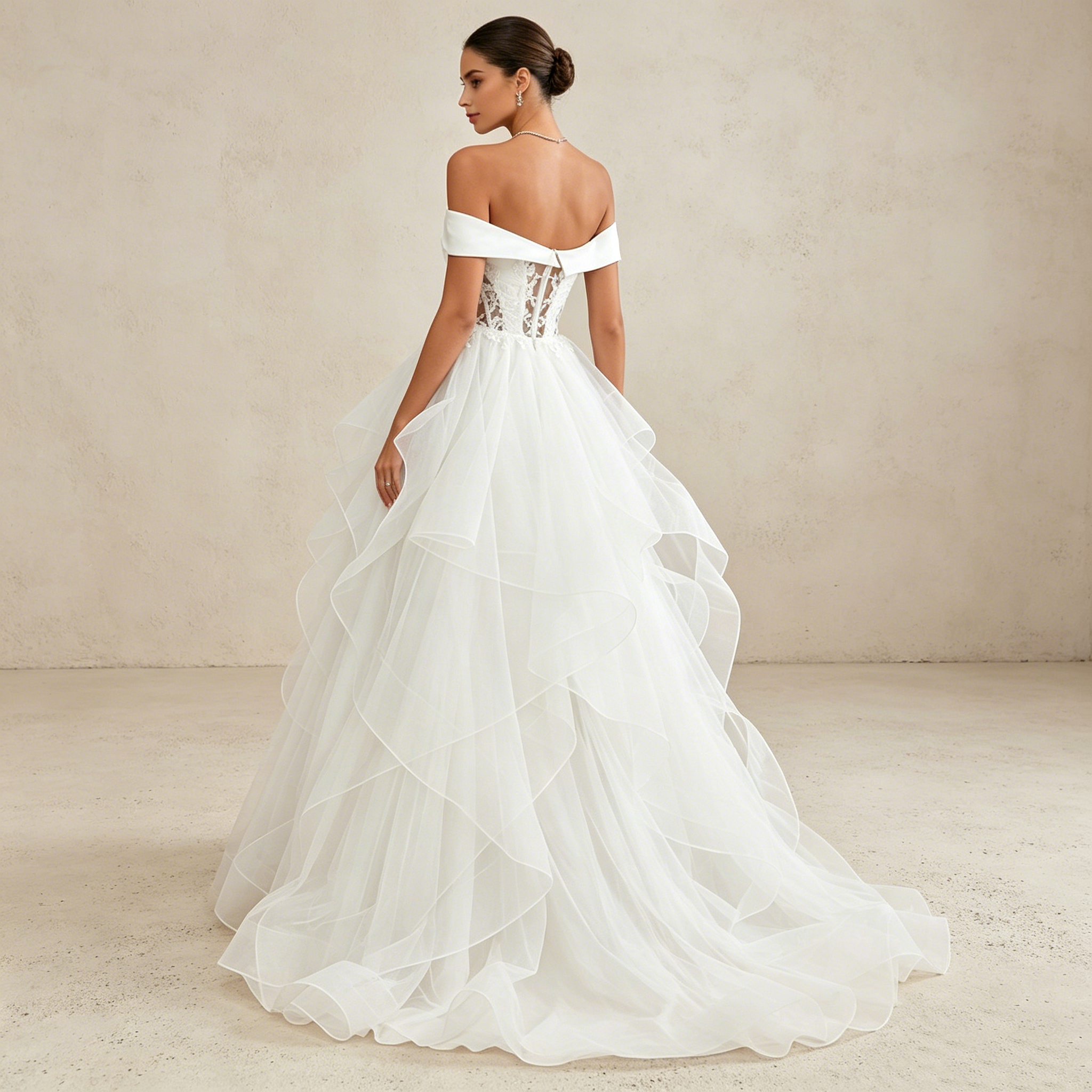 Elegantes Off-Shoulder Abendkleid mit Volant-Rock und V-Ausschnitt | Maßanfertigung