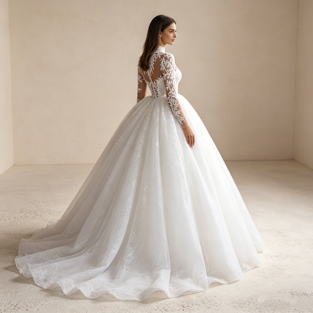 Edles langärmliges Abendkleid mit Stehkragen – Bodenlanges Ballkleid mit filigraner Spitze und voluminösem Rock