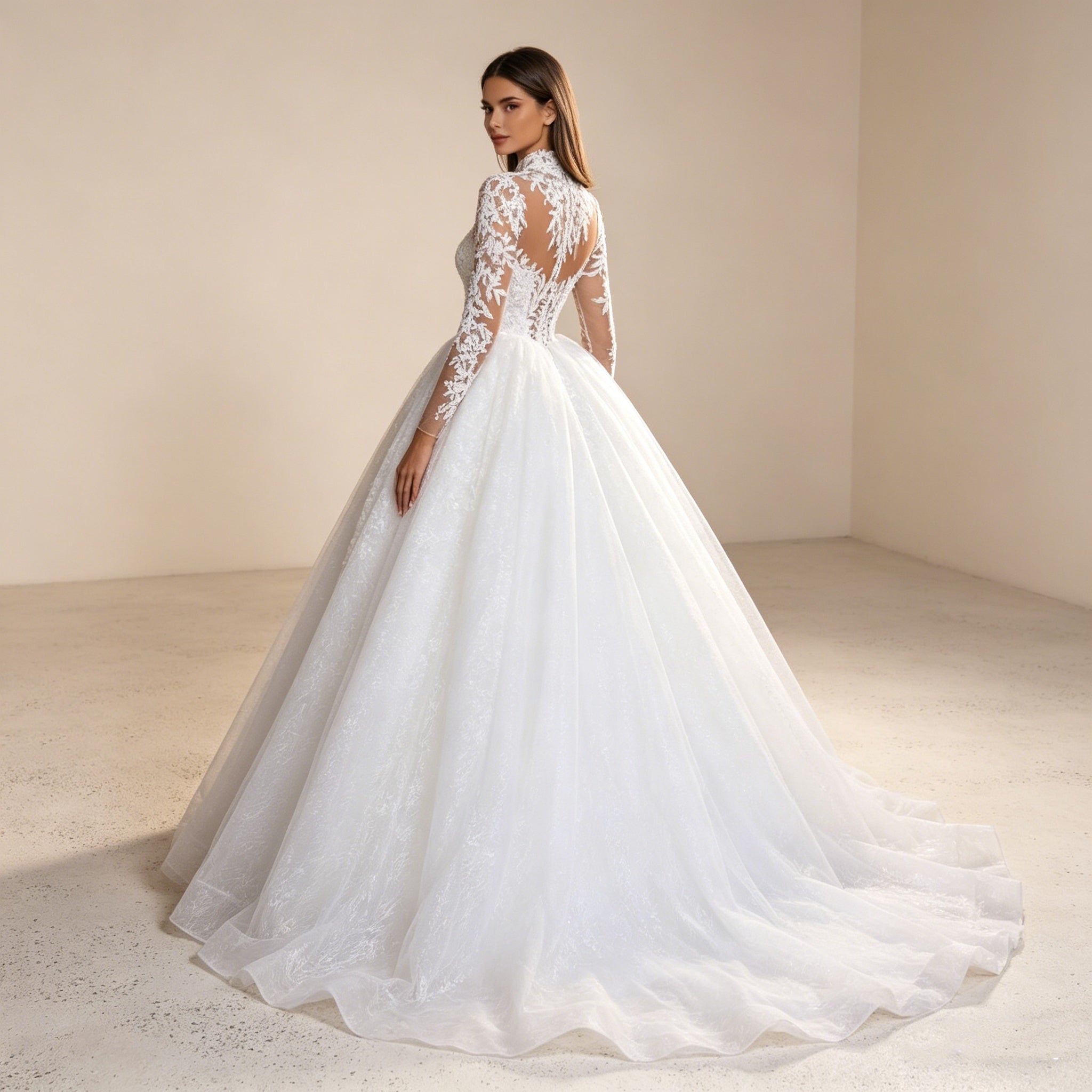 Edles langärmliges Abendkleid mit Stehkragen – Bodenlanges Ballkleid mit filigraner Spitze und voluminösem Rock