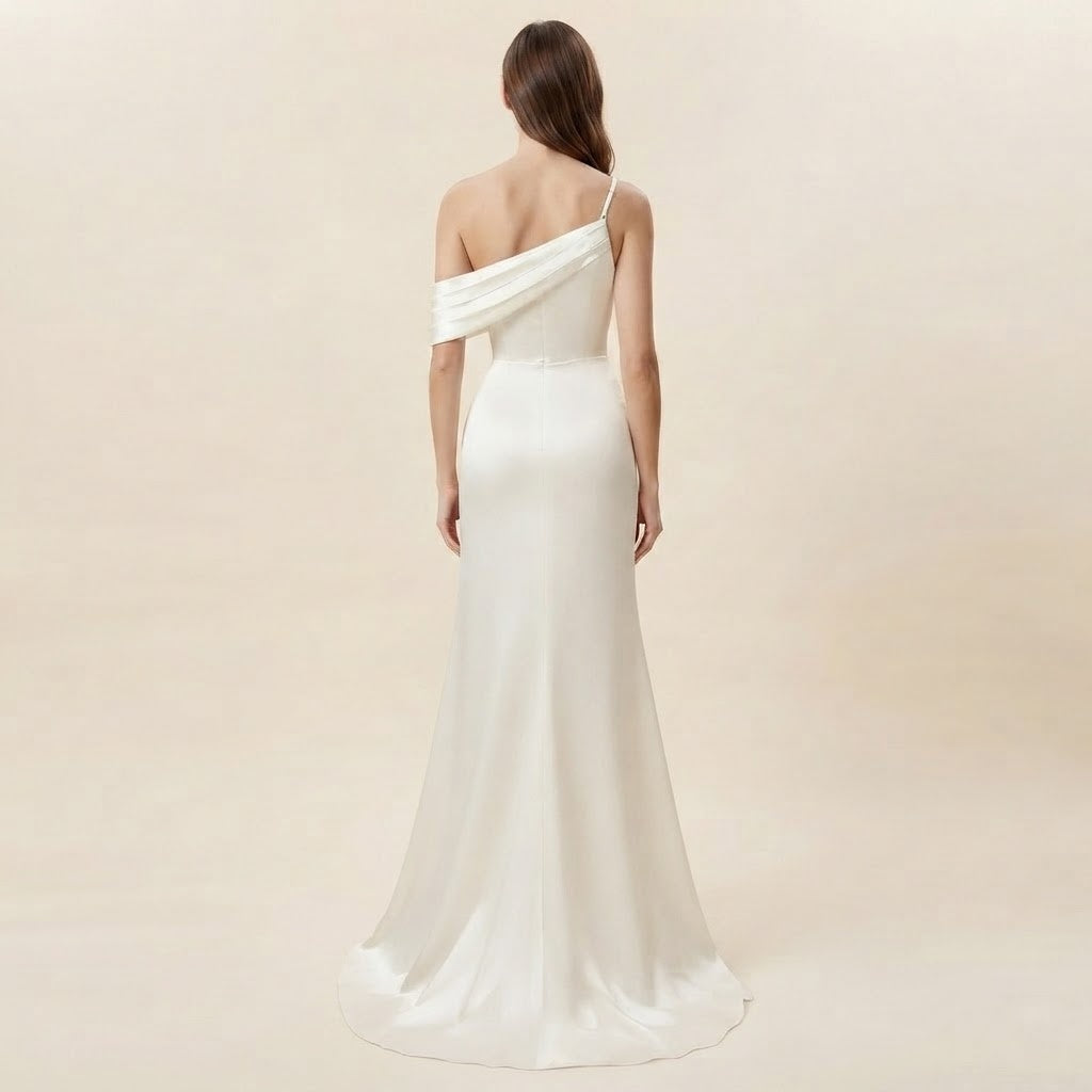 Festliches Maxikleid mit One‑Shoulder‑Design, gefalteten Details und figurnahem Mermaid‑Schnitt