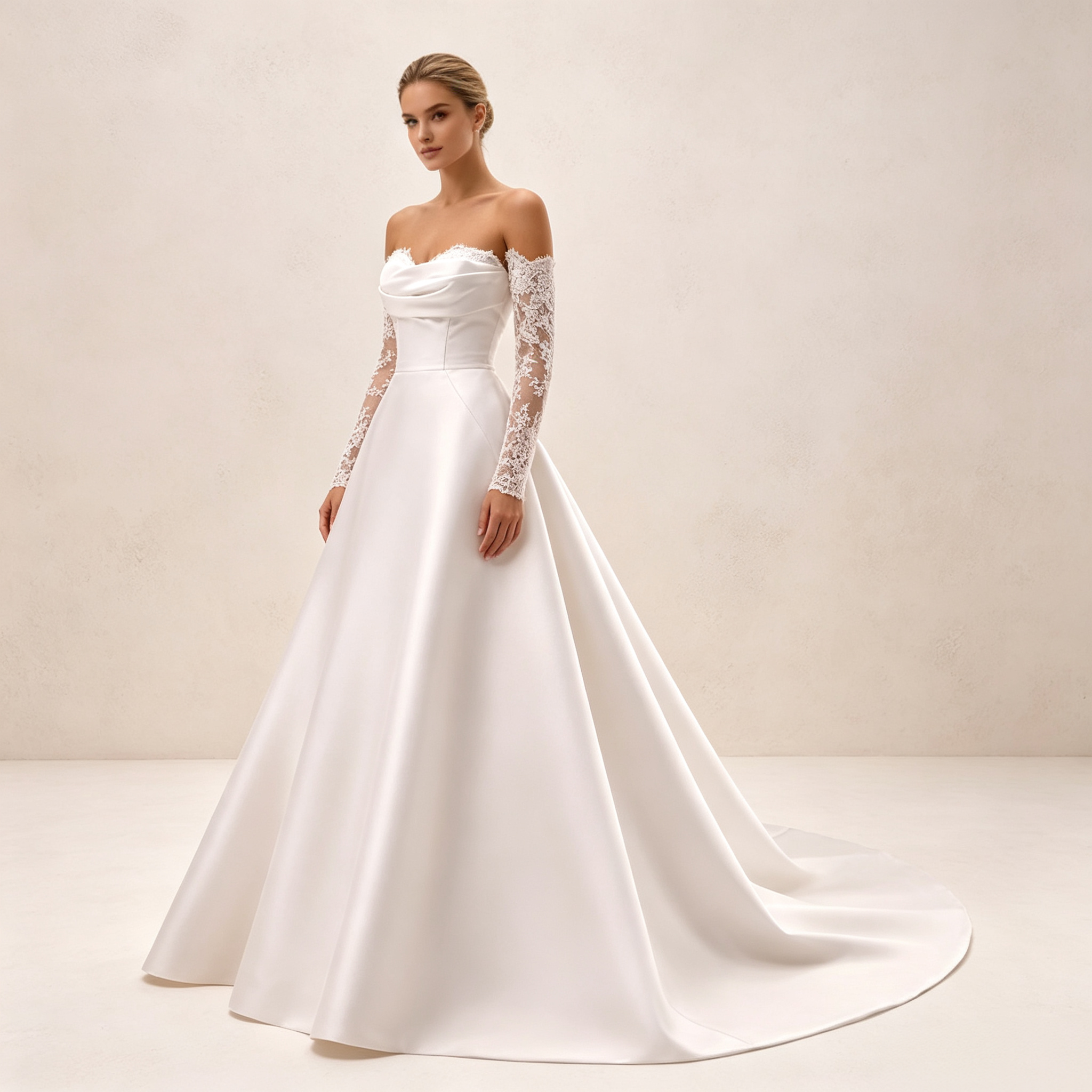 Bodenlanges Abendkleid aus Satin in Elfenbein mit schulterfreiem Ausschnitt, Spitzenärmeln und A-Linie