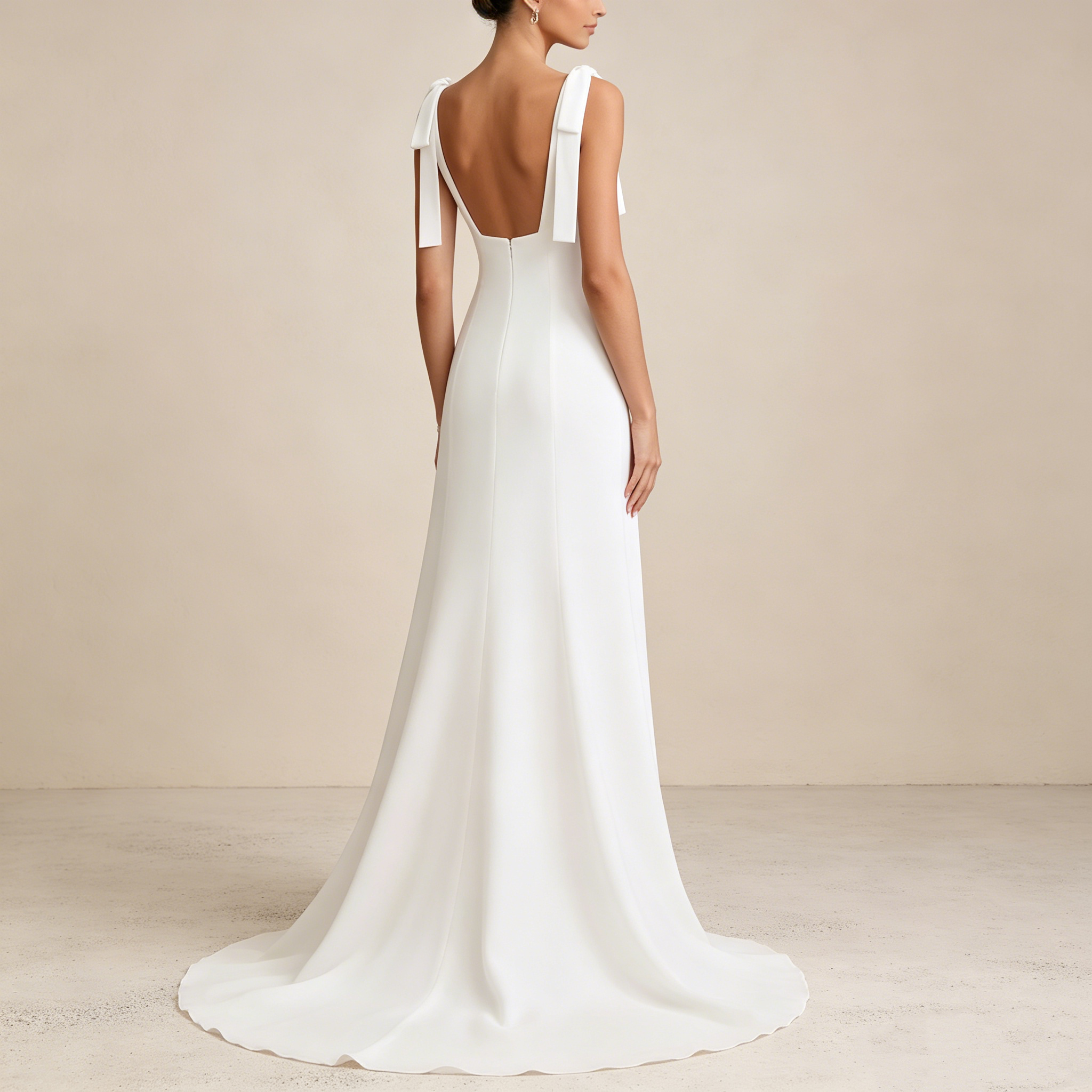 Minimalistisches Abendkleid mit eckigem Ausschnitt und Schleifen-Trägern