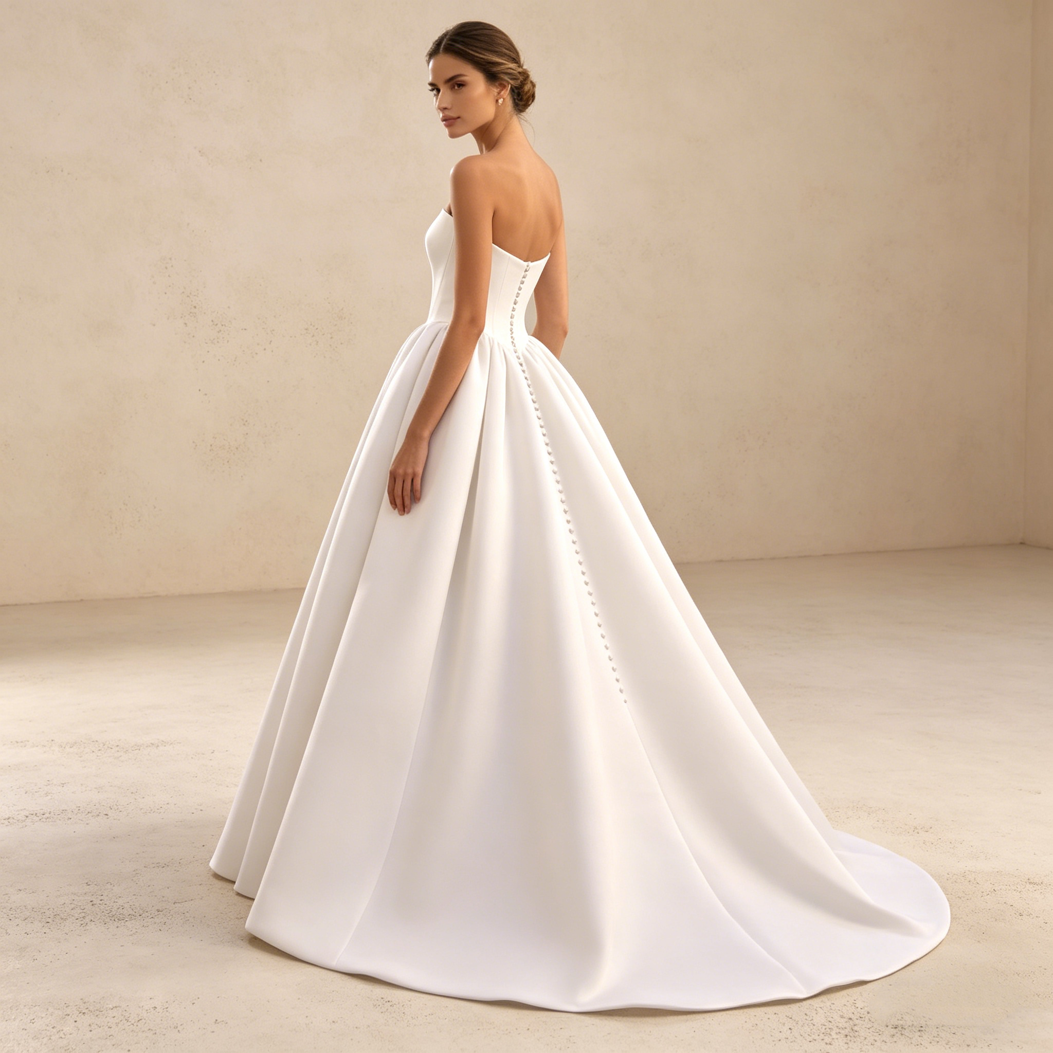 Elegantes trägerloses Satin-Ballkleid mit Korsage – Bodenlanges Maxikleid in Reinweiß für exklusive Events