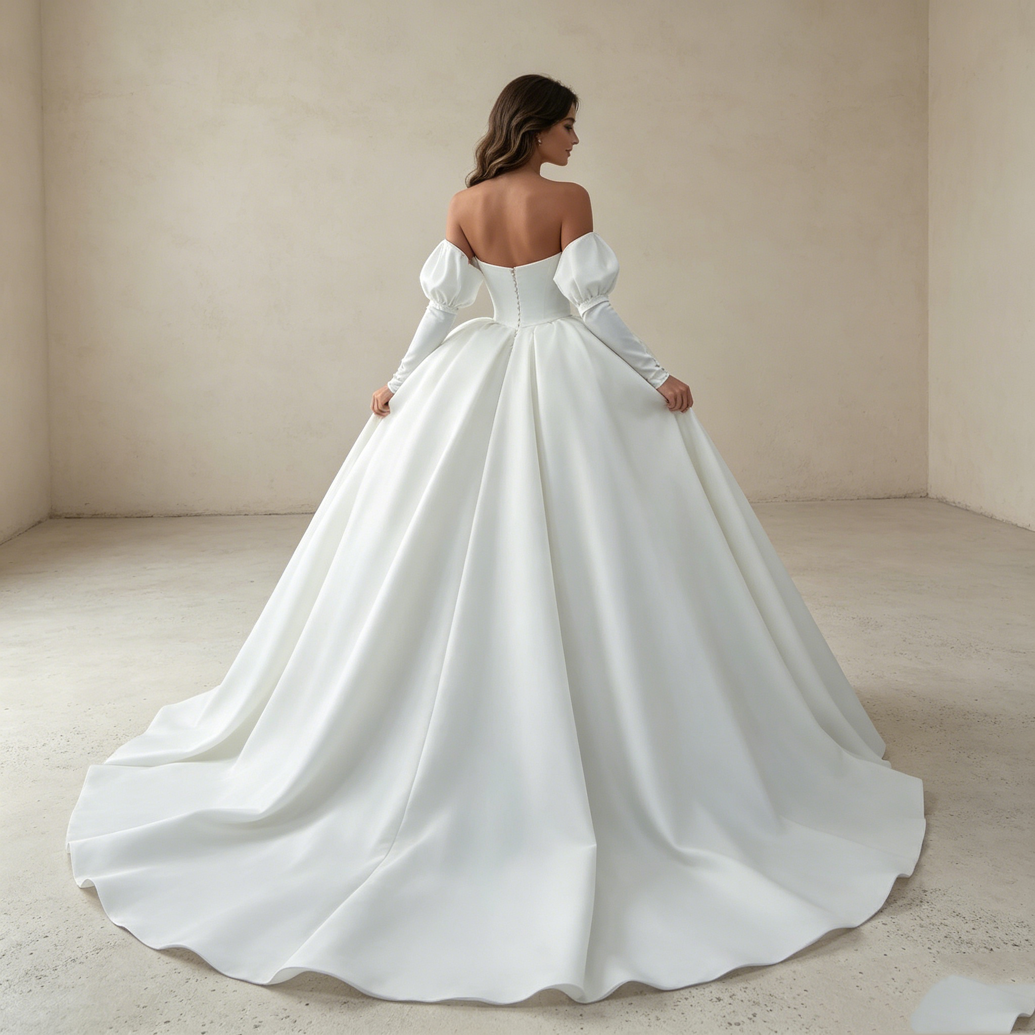 Aristokratischer Luxus: Voluminöse Satin-Ballrobe in Reinweiß mit skulpturalem Glanz und purer Eleganz