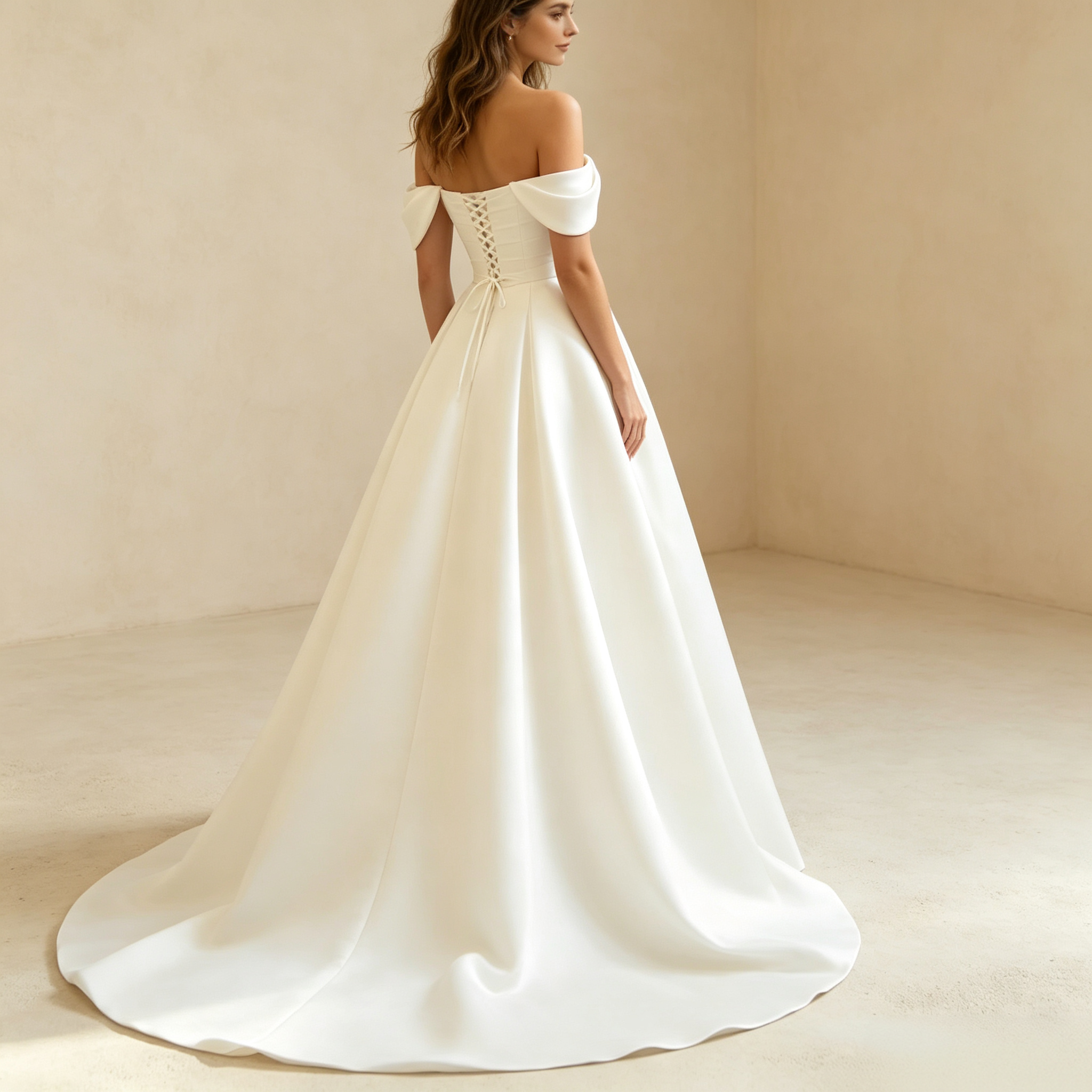 Damen Schulterfreies Satin-Maxikleid mit Drapierter Corsage und Faltenrock - Elfenbein