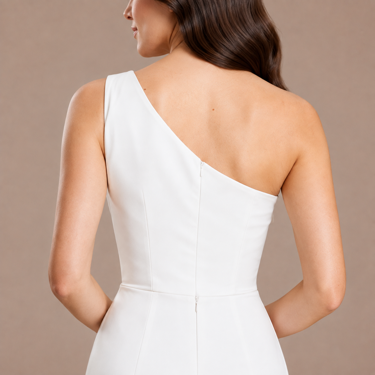 Schulterfreies festliches Maxikleid, figurbetont, mit Schlitz und Rücken‑Reißverschluss für formelle Anlässe
