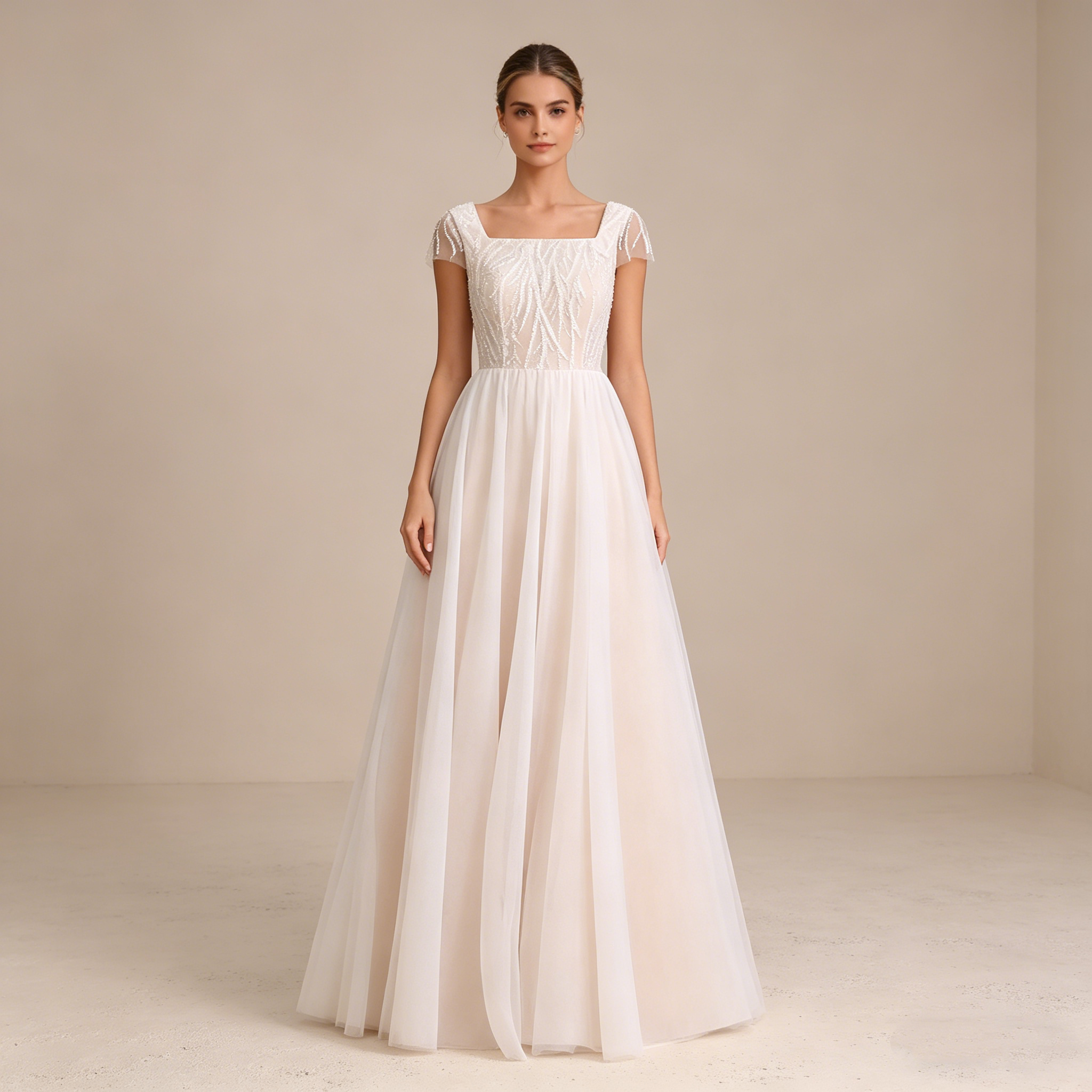 Elegantes Besticktes Maxikleid in Elfenbein – Bodenlanges Abendkleid mit Carré-Ausschnitt und Transparenten Flügelärmeln
