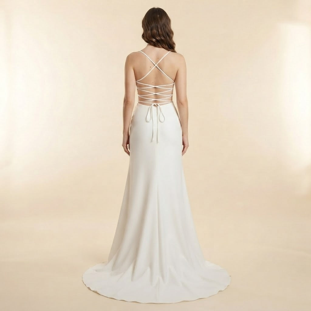Trägerloses festliches Maxikleid, figurbetont mit Seitenschlitz und Schnür‑Rücken für formelle Anlässe