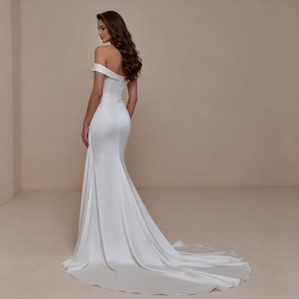 Minimalistisches Satin-Damenkleid in Weiß – Schlichtes langes Abendkleid