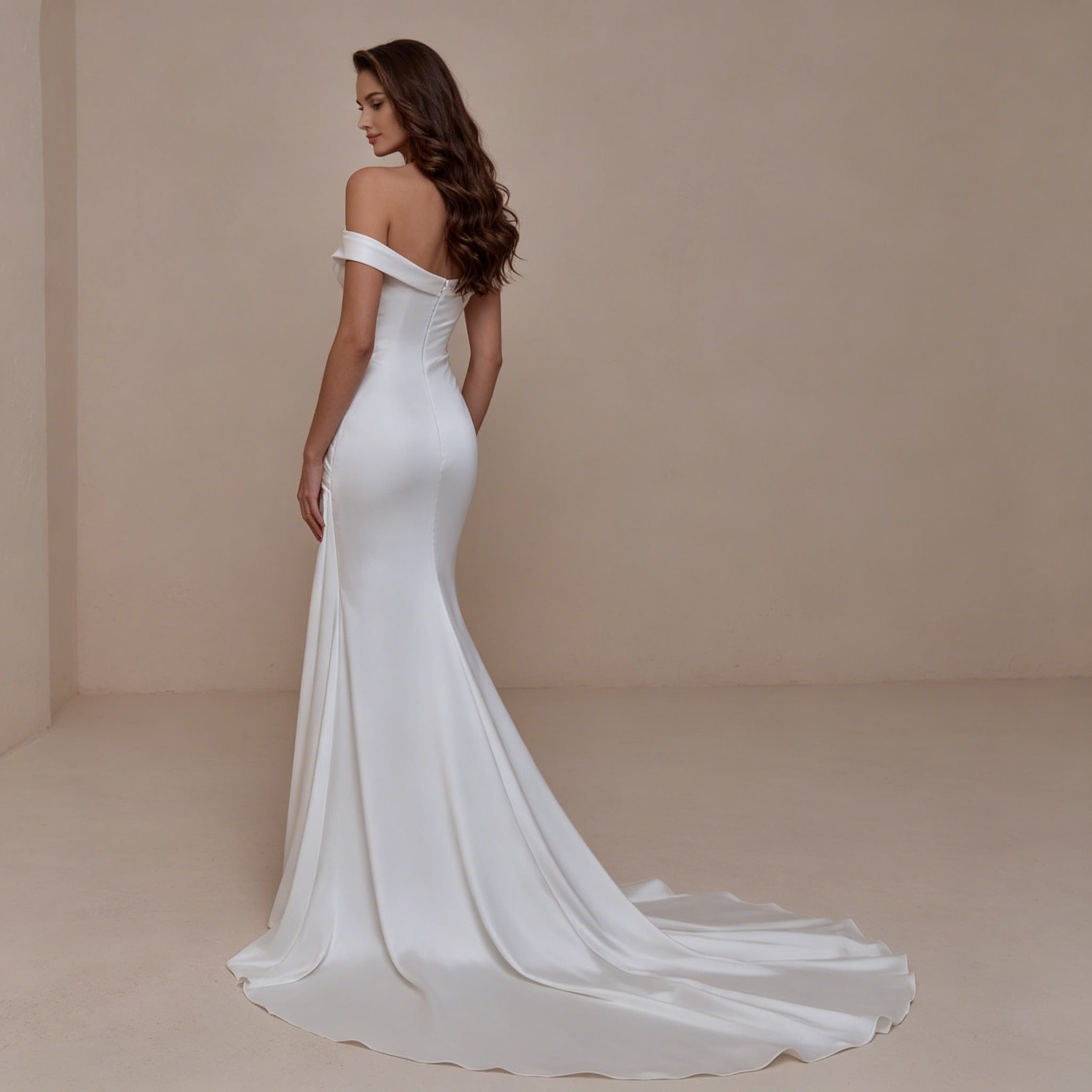 Minimalistisches Satin-Damenkleid in Weiß – Schlichtes langes Abendkleid