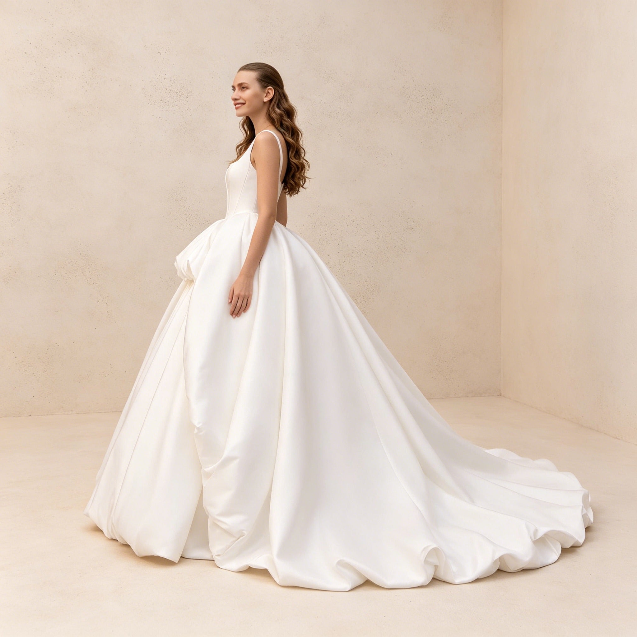Voluminöses Satin Ballkleid Weiß – Elegantes Festkleid mit Extravagantem Rock