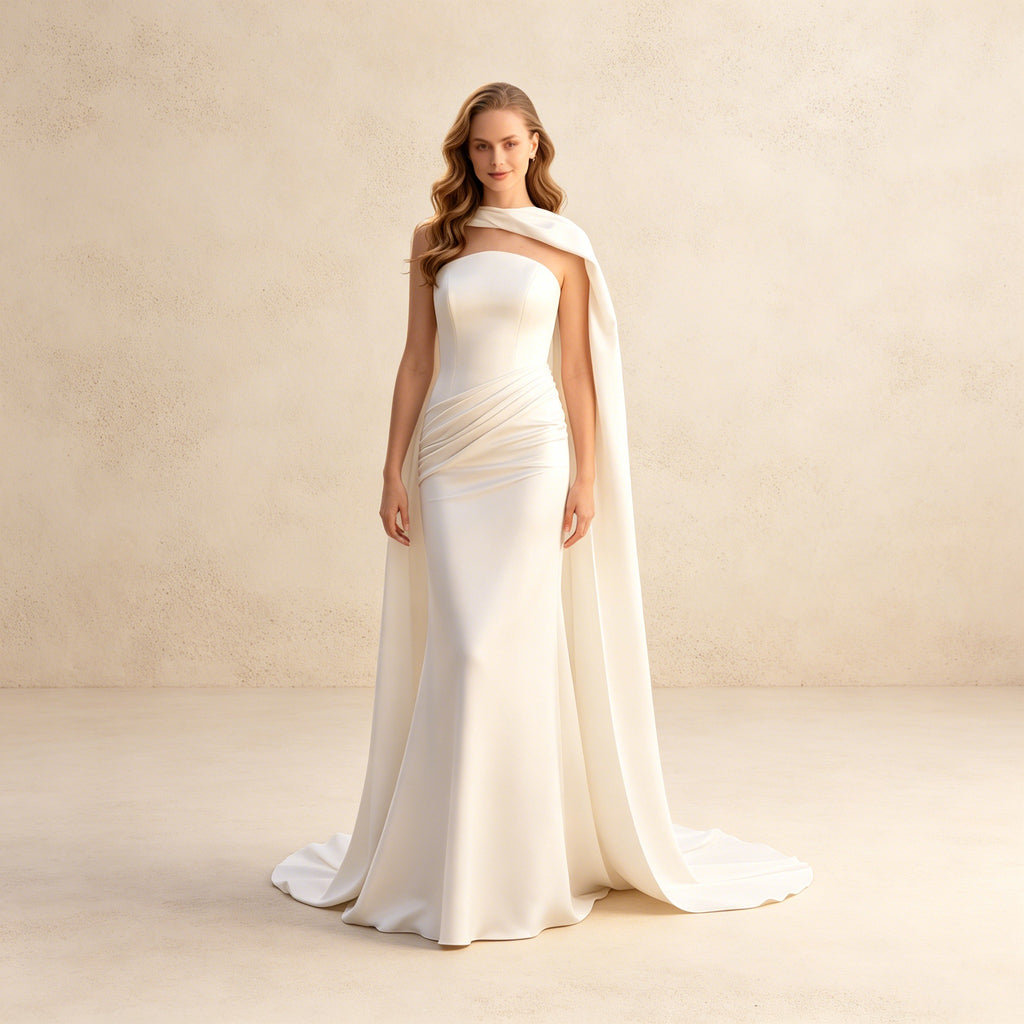 Elegantes Maxikleid mit Cape in Weiß – Figurbetontes langes Abendkleid mit Raffung