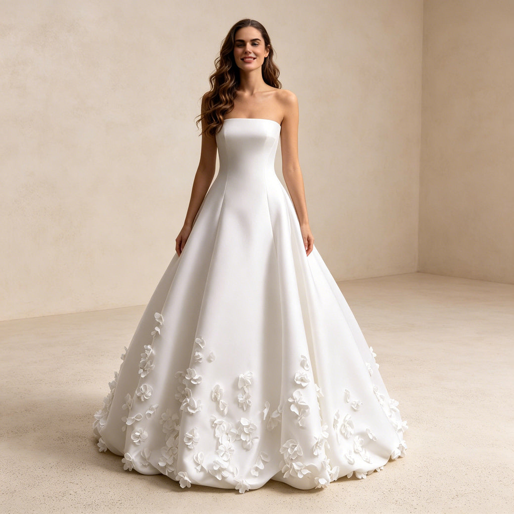 Trägerloses Satin Ballkleid mit 3D-Blumen – Elegantes Maxikleid in Weiß