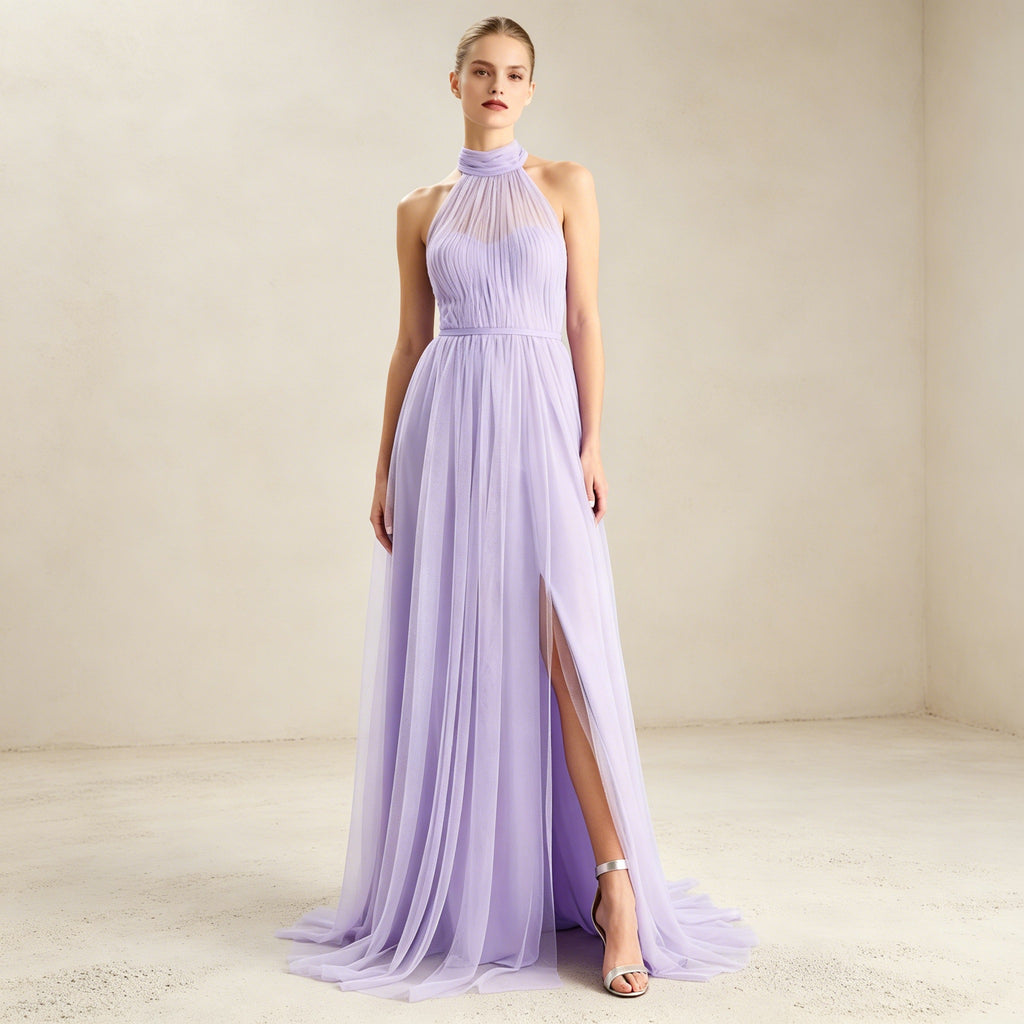 Bodenlanges Abendkleid aus Tüll in Lavendel mit Halterneck und Beinschlitz