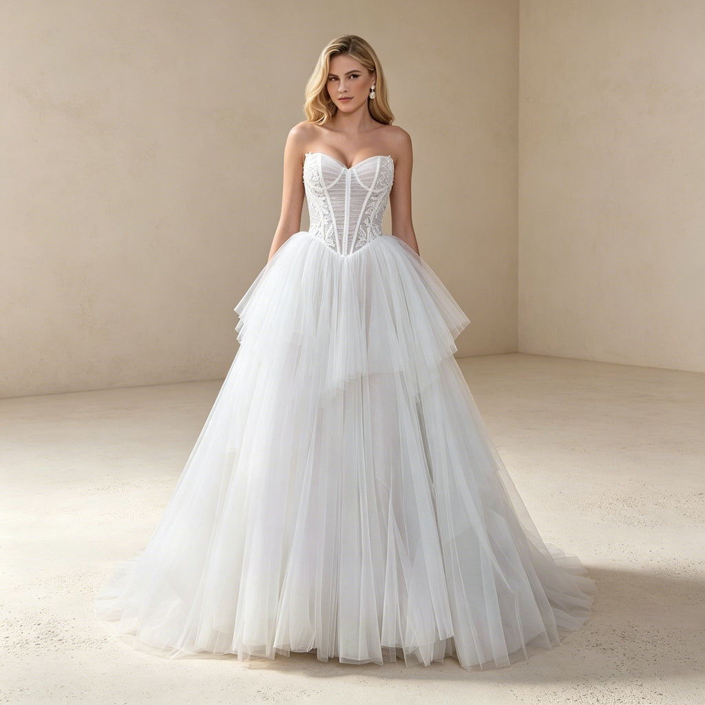 Trägerloses Tüll-Abendkleid mit Korsage – Voluminöses Ballkleid mit gestuftem Rock