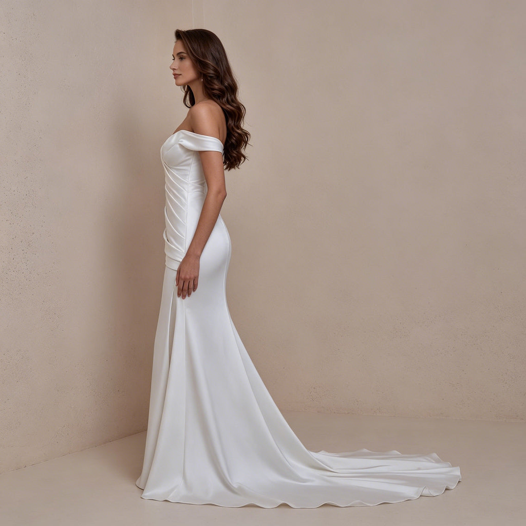 Minimalistisches Satin-Damenkleid in Weiß – Schlichtes langes Abendkleid