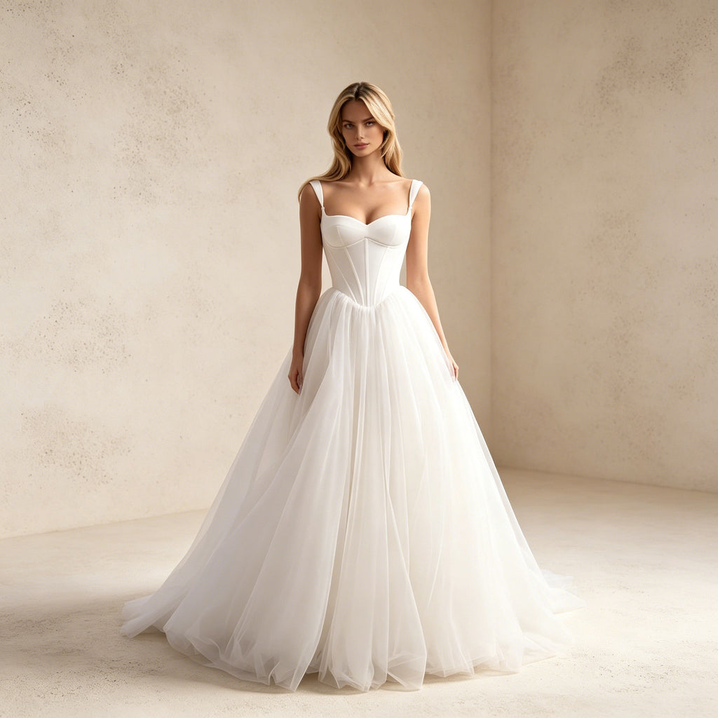 Festliches Tüllkleid mit Korsagen-Oberteil – Weißes Ballkleid mit Herz-Ausschnitt