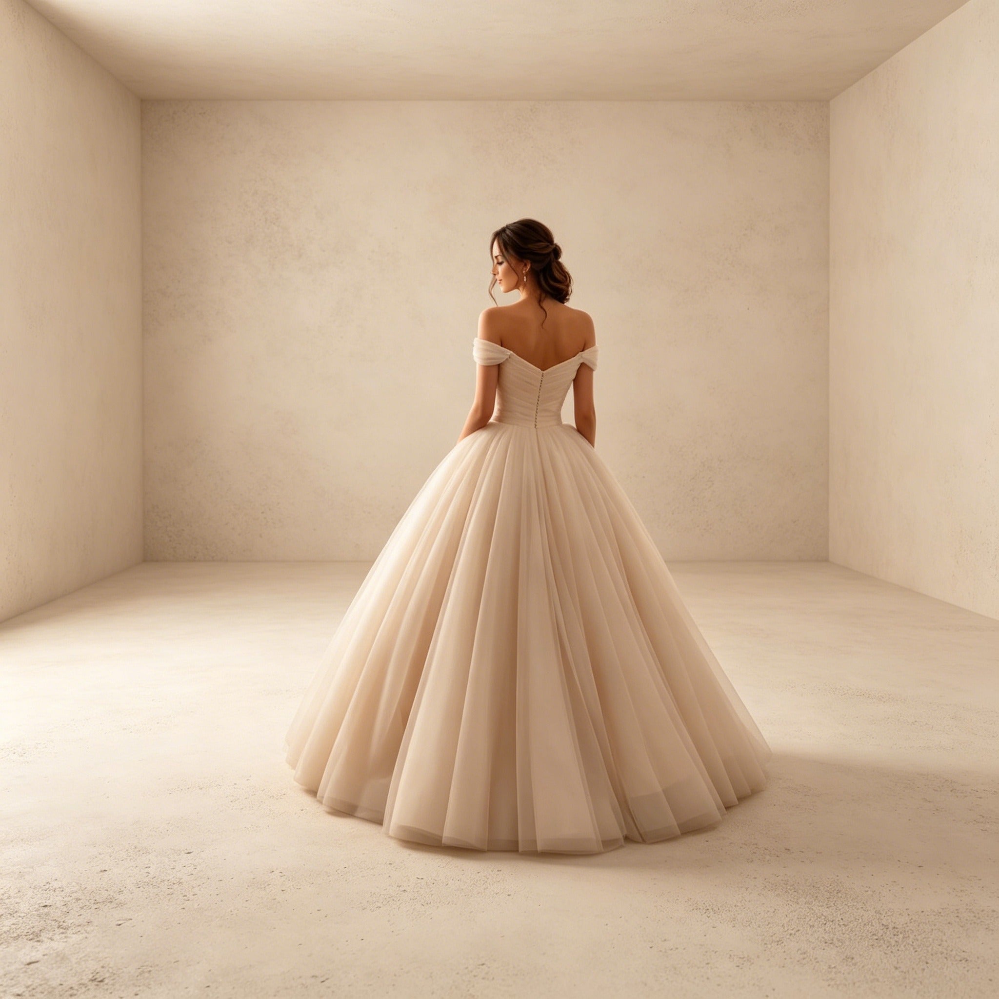 Elegantes Tüll Abendkleid in Creme | Maxikleid mit Schulterschleifen