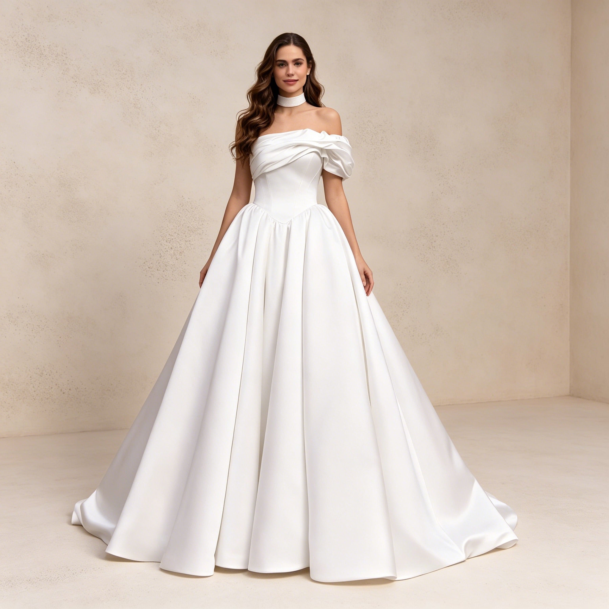 Elegantes Off-Shoulder Maxikleid aus Satin – Weißes langes Abendkleid mit Raffung