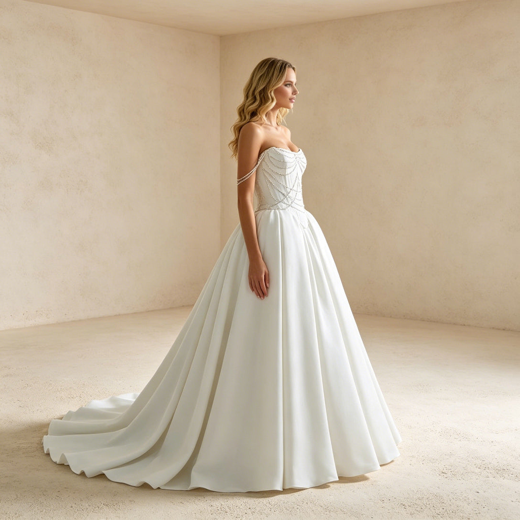 Trägerloses Satin-Abendkleid mit Perlenkaskaden – Bodenlanges Korsagen-Ballkleid