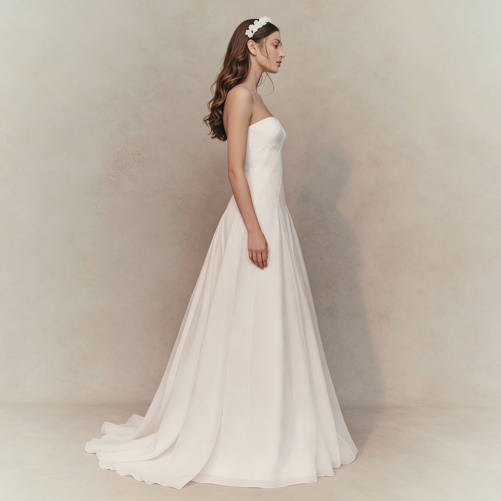 Trägerloses Satin Abendkleid – Elegantes Maxikleid mit Geometrischer Faltenoptik