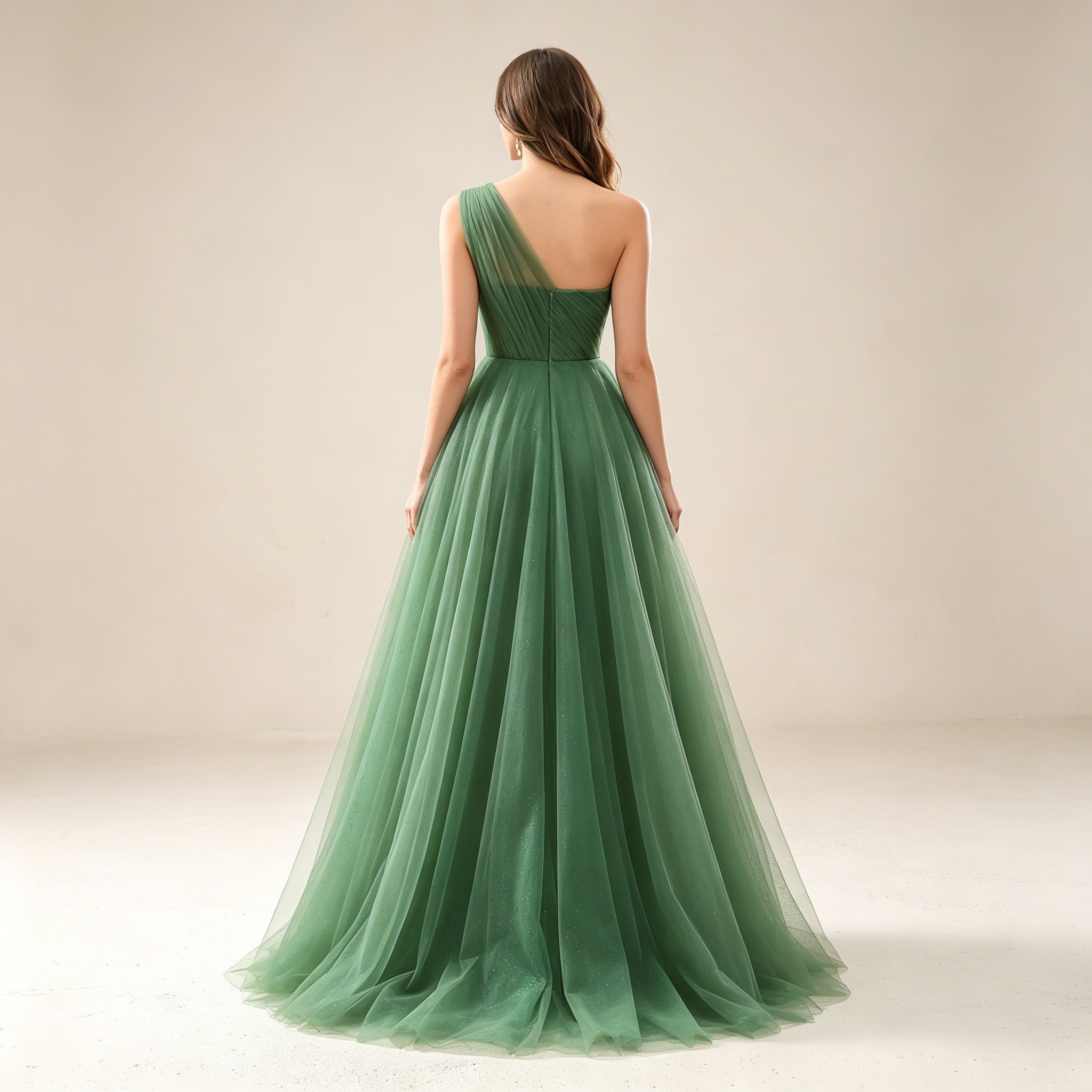Bodenlanges Abendkleid aus Tüll in Smaragdgrün mit Kaskaden-Rüschen