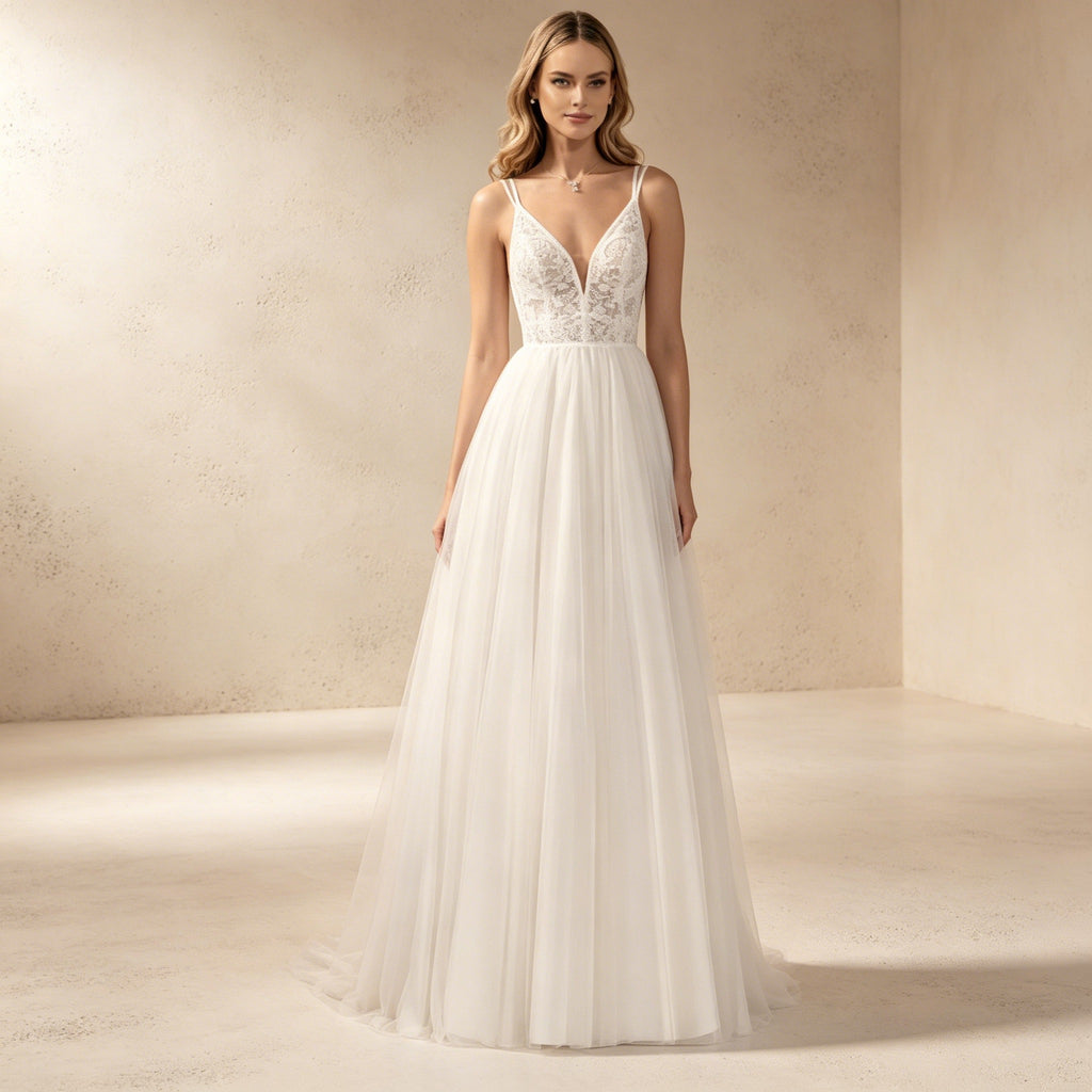 Romantisches Tüll-Abendkleid mit Spitze | Elfenbeinfarbenes Maxikleid mit V-Ausschnitt