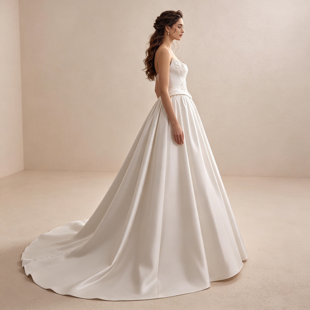 Drapiertes Satin-Maxikleid mit Schleppe – Figurbetontes Kleid für Gala-Events