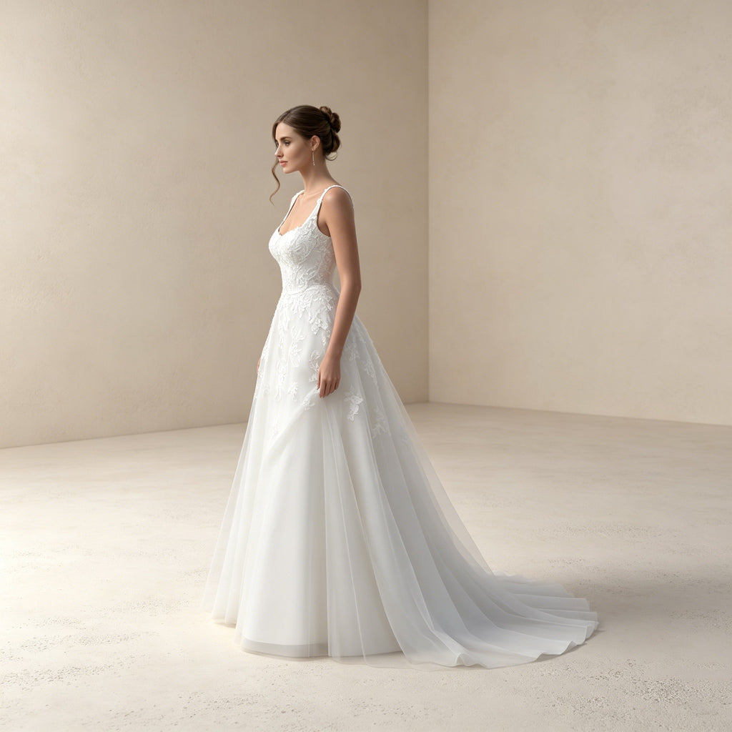 Romantisches Gala-Kleid Weiß | Ärmelloses Kleid mit floraler Applikation