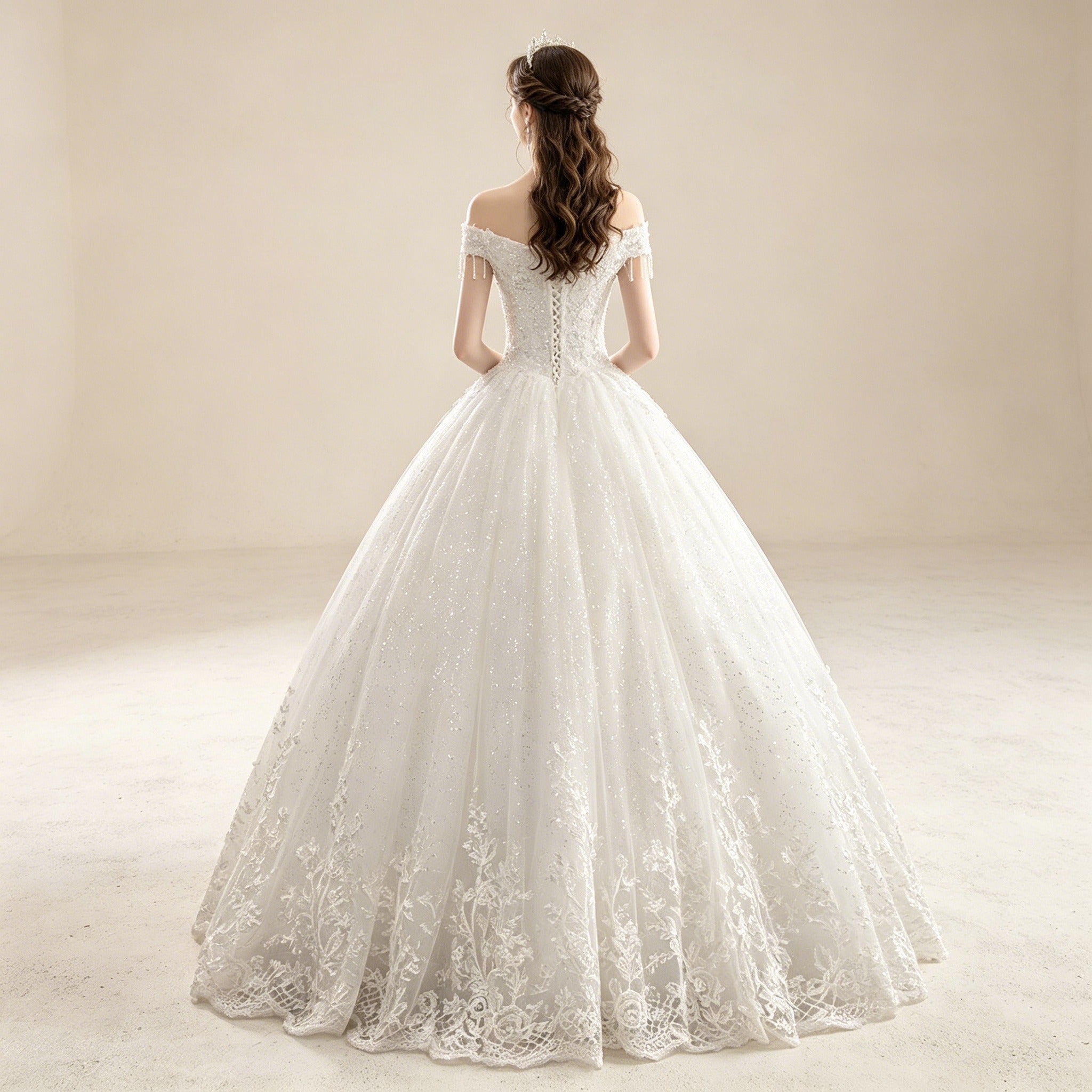 Romantisches Spitzen Maxikleid Weiß | Mehrlagiges Rüschenkleid