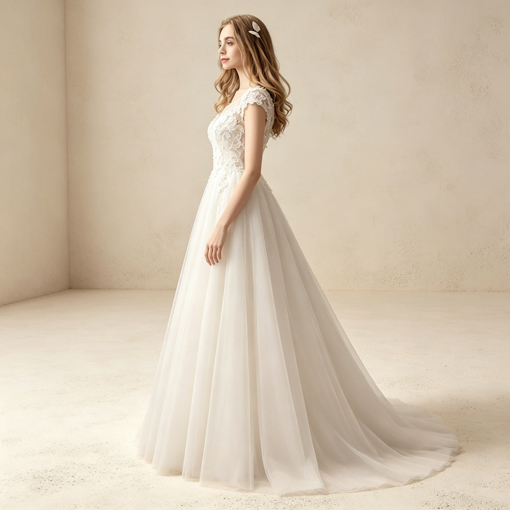 Elegantes A-Linien Abendkleid mit Spitzenapplikationen und Tüll-Rock