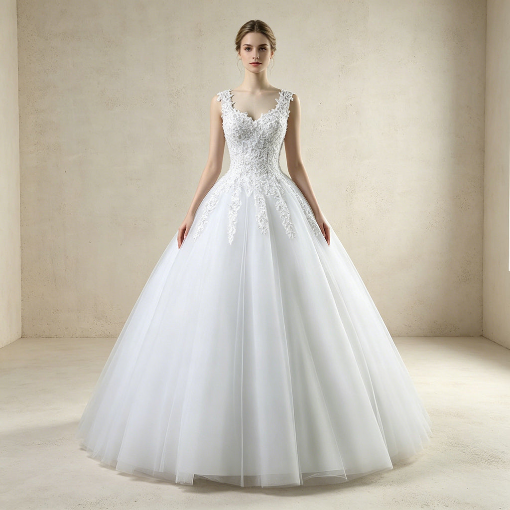 Elegantes Ballkleid mit Spitzen-Stickerei | Voluminöses weißes Tüllkleid