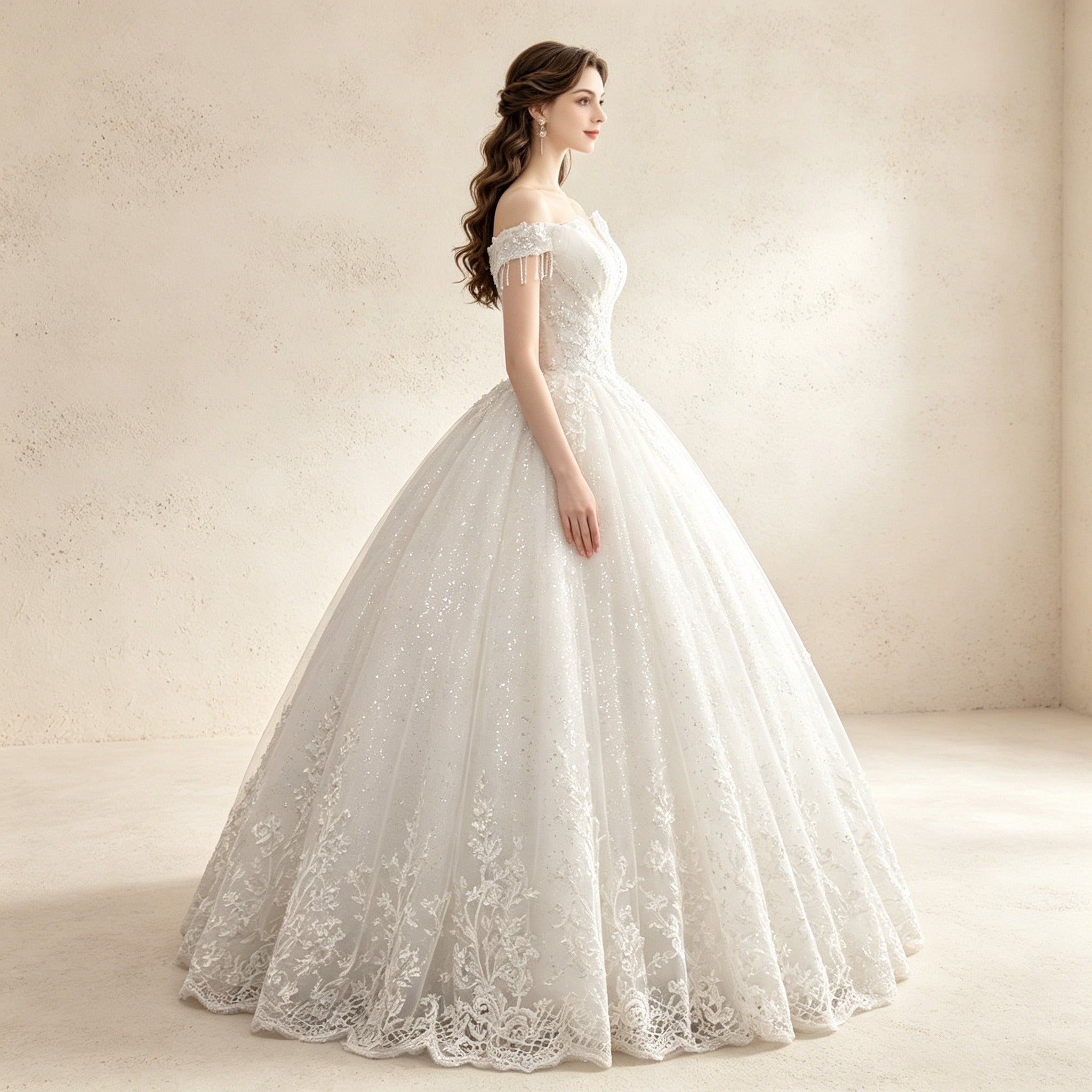 Romantisches Spitzen Maxikleid Weiß | Mehrlagiges Rüschenkleid