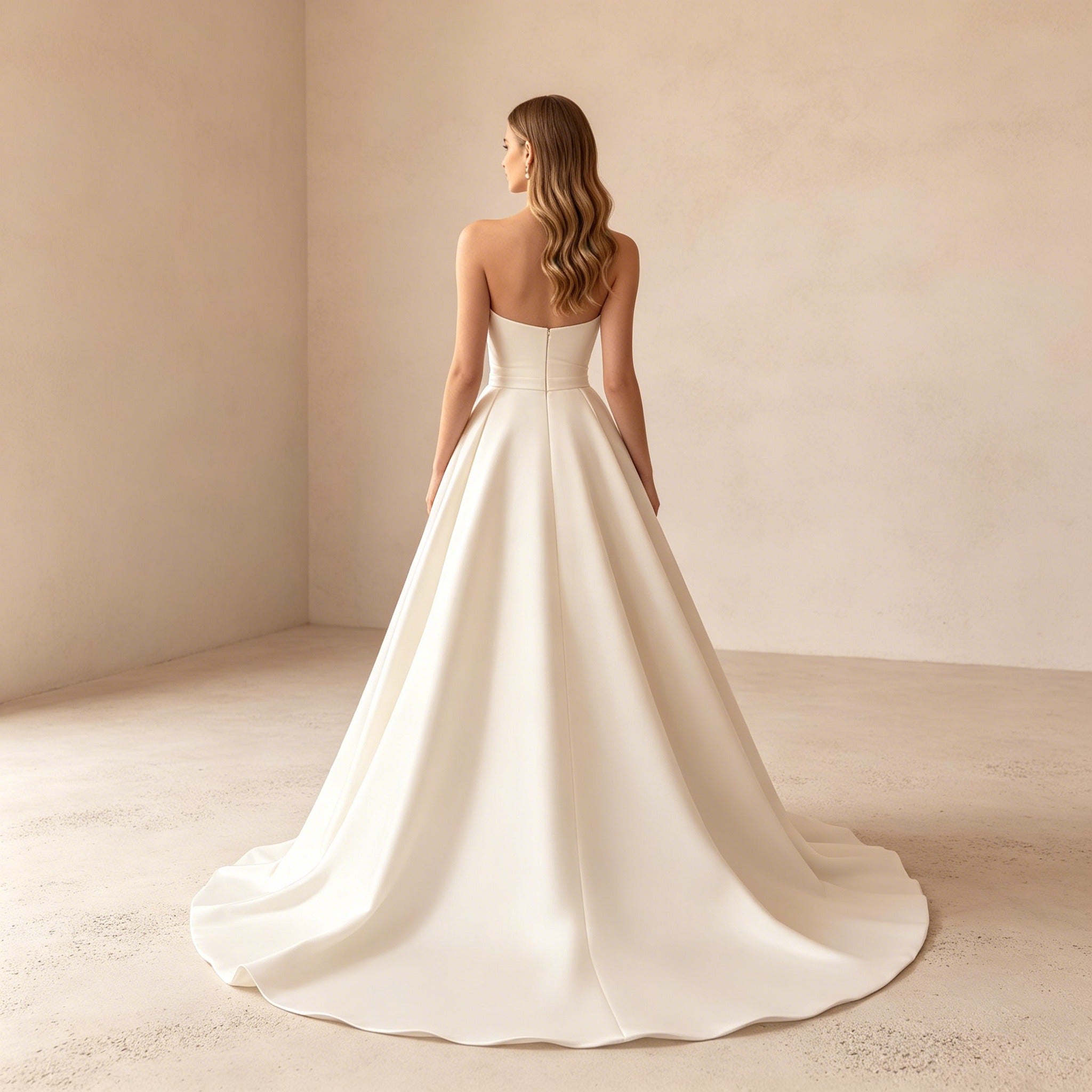 Elegantes Trägerloses Abendkleid im Meerjungfrau-Stil mit Satin-Schleppe