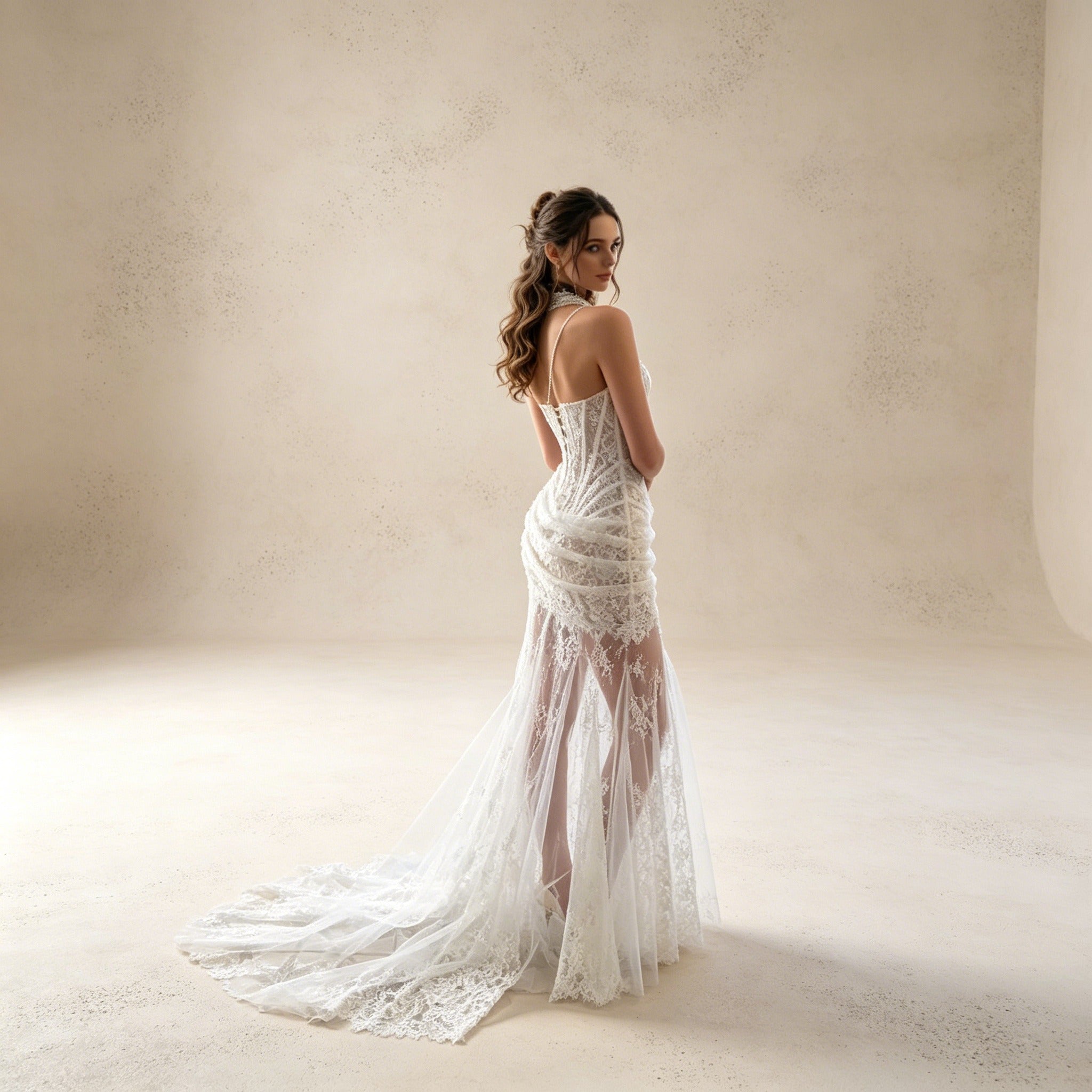 Romantisches Gala-Kleid mit Drapiertem Tailleneinsatz und Schleppe