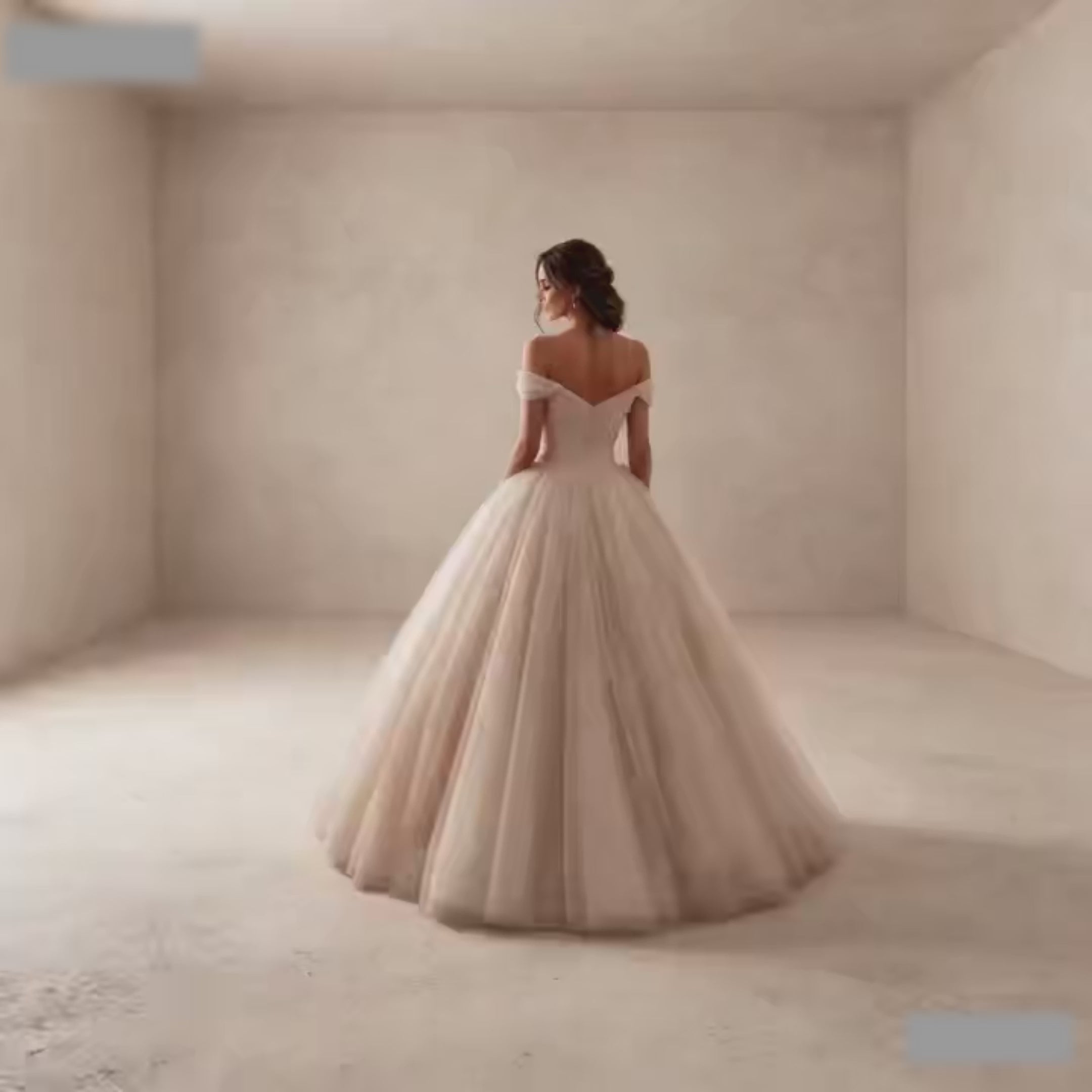 Elegantes Tüll Abendkleid in Creme | Maxikleid mit Schulterschleifen