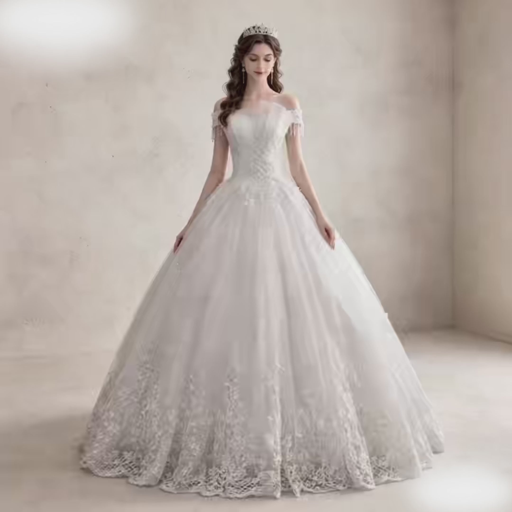 Romantisches Spitzen Maxikleid Weiß | Mehrlagiges Rüschenkleid